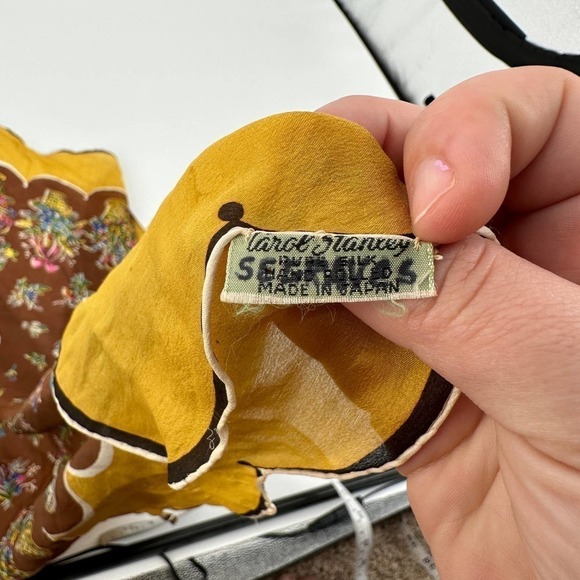 vintage scalloped Carol Stanley Floral Designer Scarf Silk Yellow Brown One Size - Picture 11 of 12